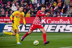 西甲联赛：科雷亚双响助马德里竞技2-0逆转巴列卡诺止连败